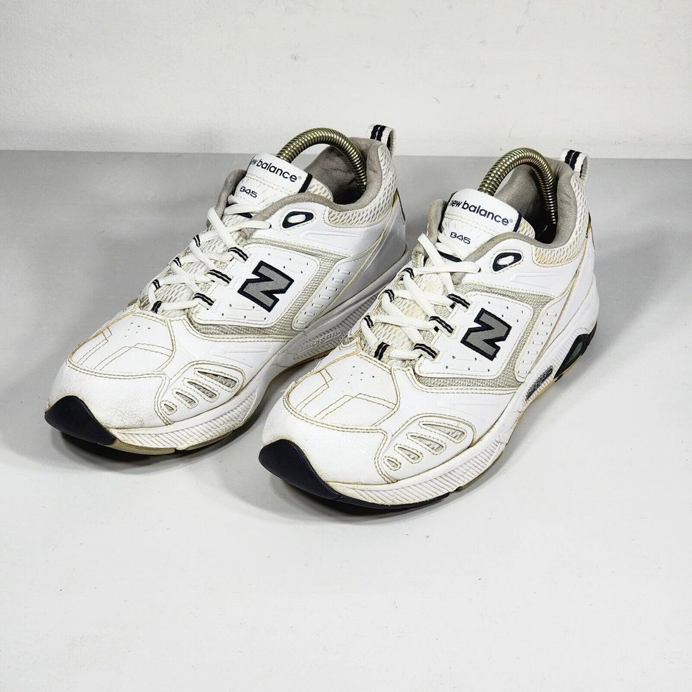 New Balance Mens 845 Walking Shoes White Gray MW845WN Lace Up Low Top Logo 9.5 D